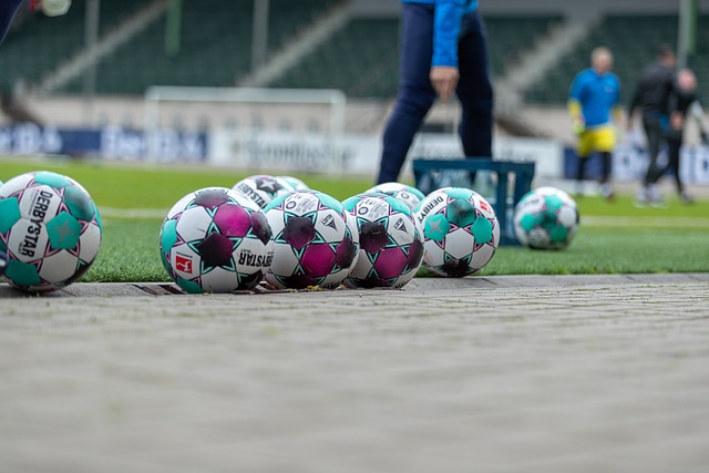 欧冠战报：孔德双响，克瑙夫破门，巴塞罗那2-1法兰克福